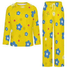 Lade das Bild in den Galerie-Viewer, Shoulder Long Sleeved Pajama Set Yellow, Flower Background
