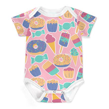 Lade das Bild in den Galerie-Viewer, Baby-Strampler mit individuellem Druck aus 100% Baumwolle
