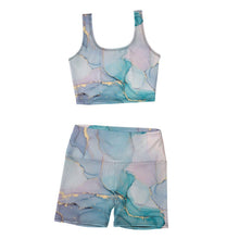 Lade das Bild in den Galerie-Viewer, Geripptes Yoga Set Damen | 2-Teiler Crop-Top &amp; Shorts | Custom Design
