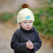 Lade das Bild in den Galerie-Viewer, Baby Strickmütze Kinder Winter Warme Mützen Beanie mit Foto Design Motiv Text selbst gestalten und bedrucken
