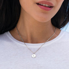 Lade das Bild in den Galerie-Viewer, Odeion Initial-Halskette X0055 aus Sterling Silber mit 18K Gold / Roségold Vergoldung mit Gravur Buchstaben nach Wünsche selbst gestalten
