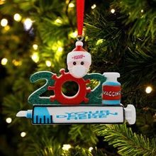 Lade das Bild in den Galerie-Viewer, Weihnachtsmann deko klein Weihnachtsdeko mit Spritze als Anhänger für Weihnachten mit Foto &amp; Text selbst gestalten und bedrucken
