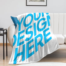 Lade das Bild in den Galerie-Viewer, Wohndecke Flauschige Tagesdecke Kuscheldecke Decke Handwerk mit Fotos Muster Text Logo selbst gestalten und bedrucken
