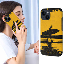 Lade das Bild in den Galerie-Viewer, Personalisierte iPhone 14 / iPhone 14 Plus / iPhone 14 Pro / iPhone 14 Pro Max Handyhülle Schutzhülle aus Carbon Fiber Kohlefaser mit Fotos Muster Text Logo selbst gestalten und bedrucken
