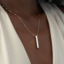 Lade das Bild in den Galerie-Viewer, Dreidimensionale Barrenkette Gold- / Rosévergoldetes 925er Sterling Silber / Kupfer und Labor-gefertigtem Zirkonia mit Namen Gravur selbst gestalten
