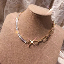 Lade das Bild in den Galerie-Viewer, Peri&#39;sBox Box Chain Flip Lock Gold Halskette

