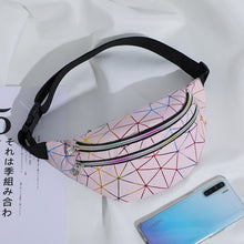 Lade das Bild in den Galerie-Viewer, Frau Brivilas Holographische Multifunktions-Laser-Brusttasche
