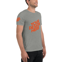 Lade das Bild in den Galerie-Viewer, Kurzärmeliges T-Shirt Tri-Blend Herren/Männer selbst gestalten und bedrucken
